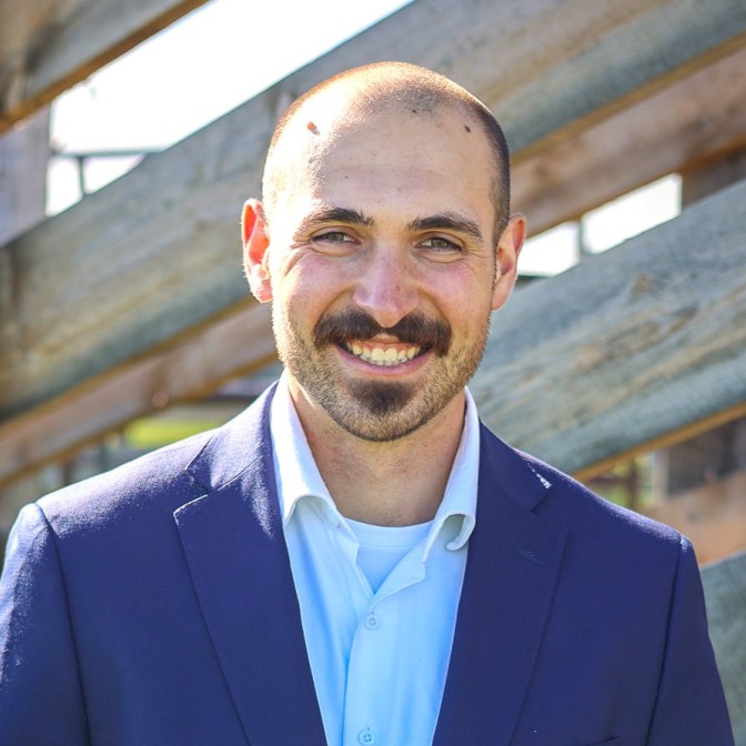 Ethan Carlson, Lender